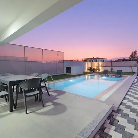 Sea Side 1 Villa *